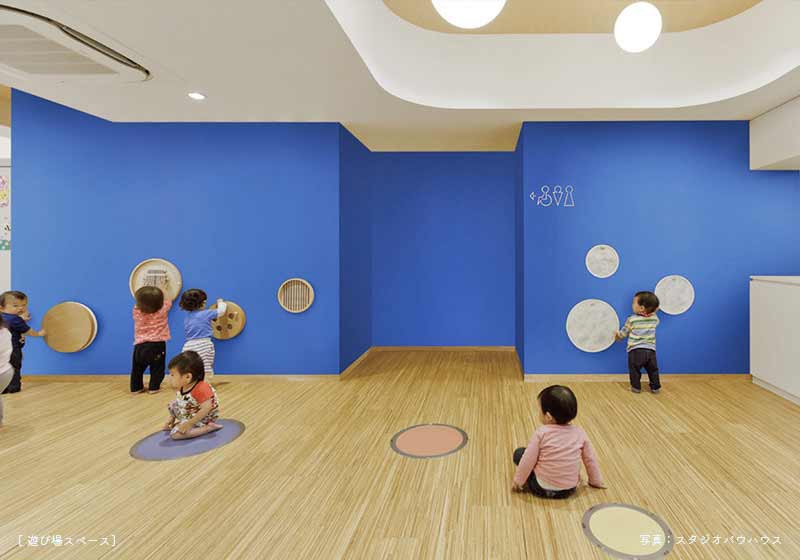 ルノン　豊かに空間を彩る壁紙「幼児の城」