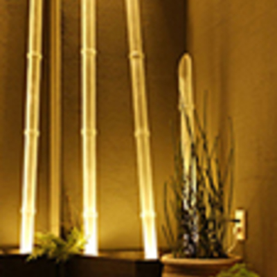 蛍光灯リサイクルガラスを使用した装飾材「ガラス竹」		