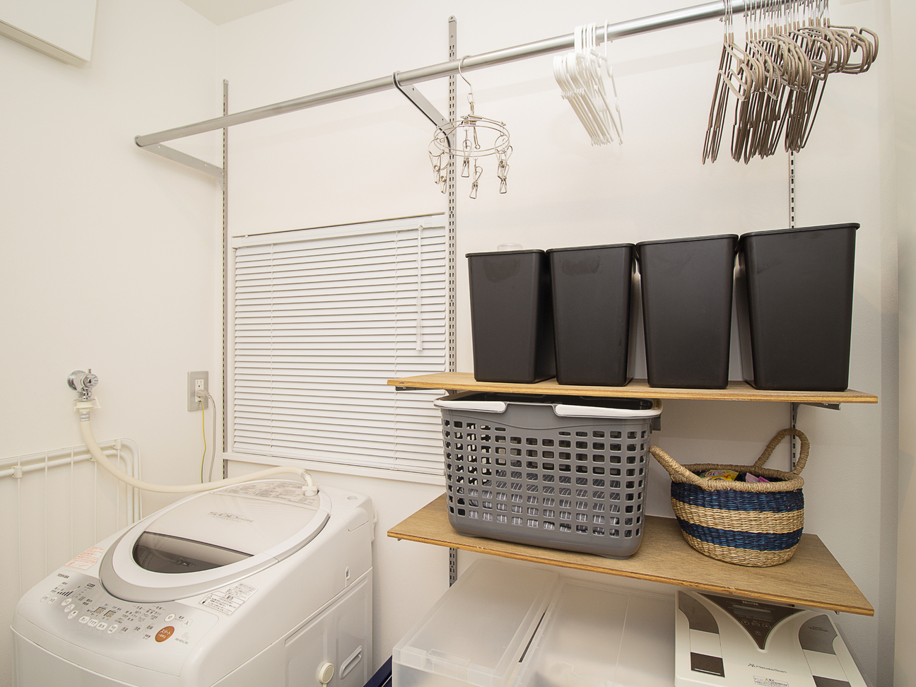 洗面所 脱衣所の収納計画に最適な可動収納システム シューノ19 株式会社ロイヤル 9142 建材トレンド
