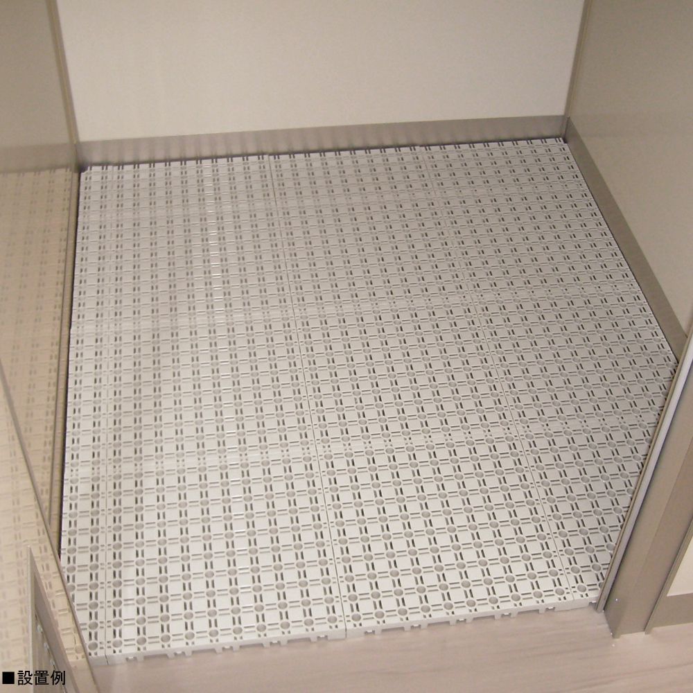 トランクルームなどの床材として荷物の移動を容易にする表面形状