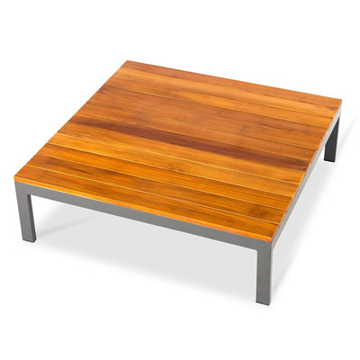 チーク材をふんだんに使った正方形のローテーブル「TW36 Low Table」