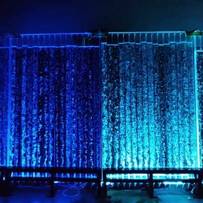 水の演出「エアーパーティション」と「滝」