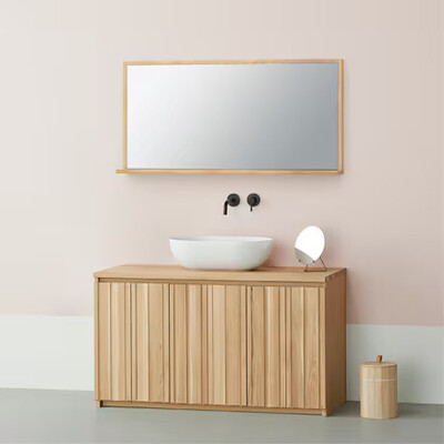 カリモク洗面と同じ天然無垢材を使用「KARIMOKU MIRROR カリモクミラー」