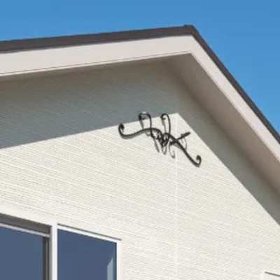 洋風住宅の壁面にアクセントを与える装飾部材【立体壁飾り】